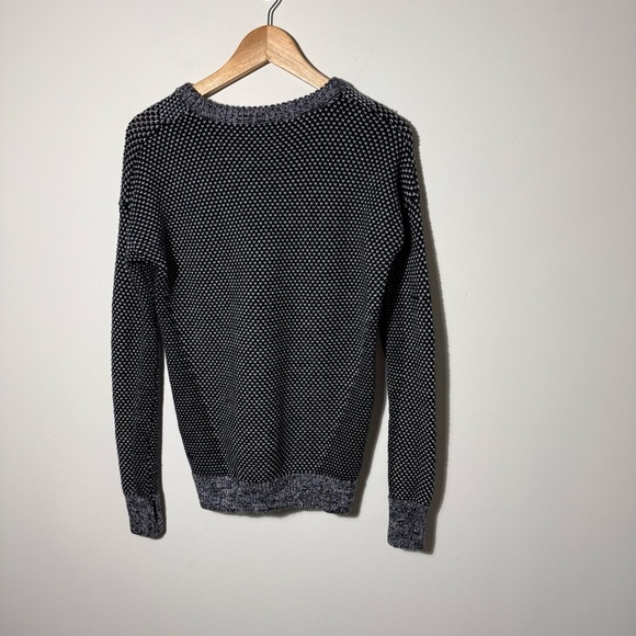 Lululemon - Yogi Crew Sweater Black / Heathered Light Grey Merino Wool size 4 - Picture 11 of 16